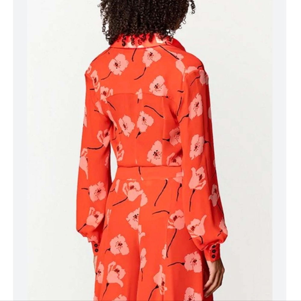 Carolina Herrera Silk Red Poppy Long Sleeve Button Down Top Size 8 - Picture 3 of 10